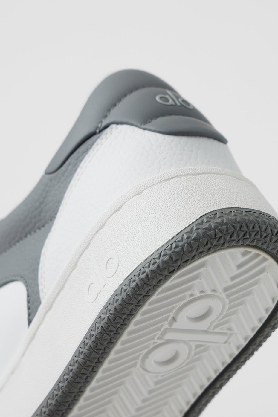 Sneaker - ALO Recovery Mode "Best-Seller"