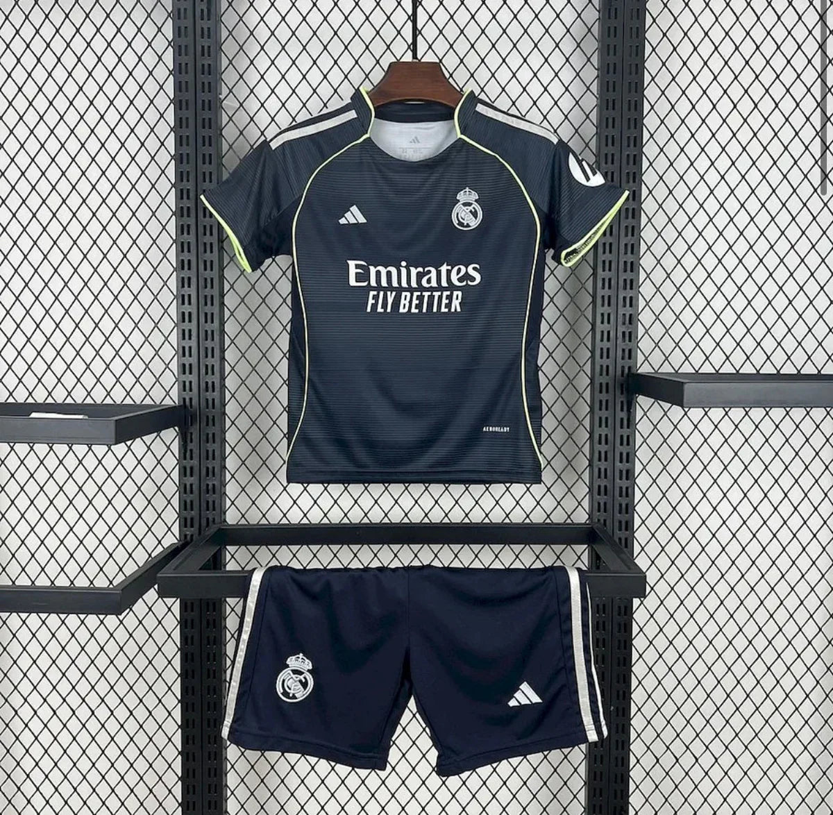 Kits Enfants Real Madrid 2025/26 Extérieur